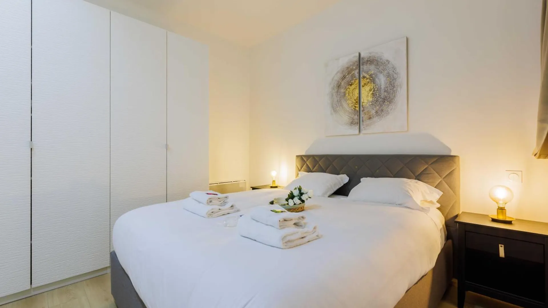 Loft Epure Et Confortable - 6 Pers Voltaire - 11E Paris 0*,  France